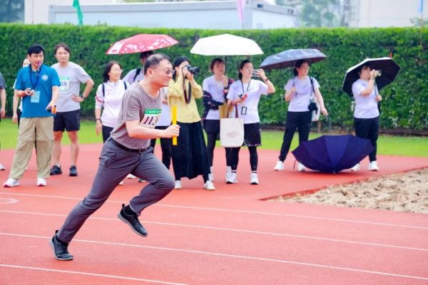 绿茵体育高效云仓储物流监控系统APP应用快速下载