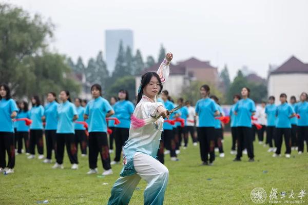 绿茵体育官方标准数据总线与企业商务管理系统