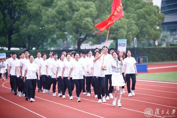绿茵体育移动办公OA系统手机版APP包下载中心